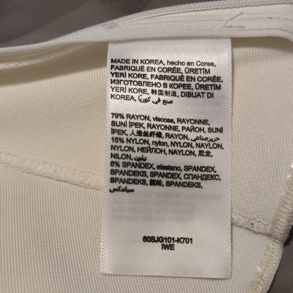 Y2K Vintage BEBE Off-White Banadage Crop Top. Size XS. - Picture 10 of 12
